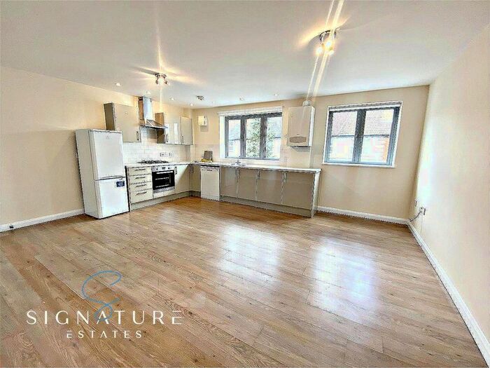 1 Bedroom Flat To Rent In Loates Lane, Watford, WD17