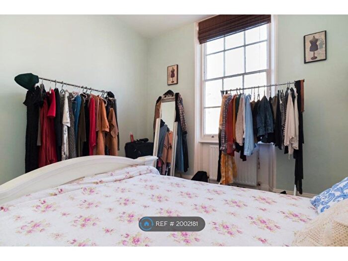1 Bedroom Flat To Rent In Richmond Road, London, E8
