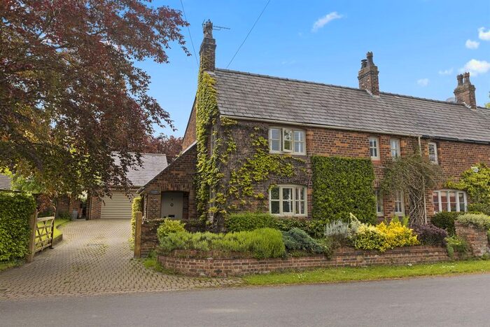 3 Bedroom Semi-Detached House For Sale In Sandiway Lane, Antrobus, Northwich, CW9