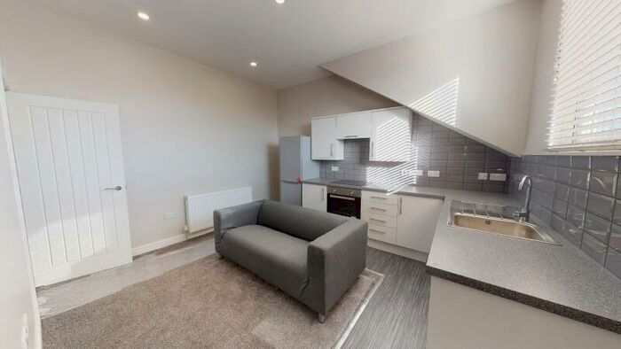 1 Bedroom Flat To Rent In Paisley Street, Armley, Leeds, LS12