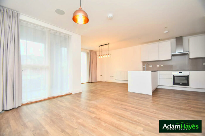 2 Bedroom Apartment To Rent In Quayle Crescent, Totteridge & Whetstone, N20