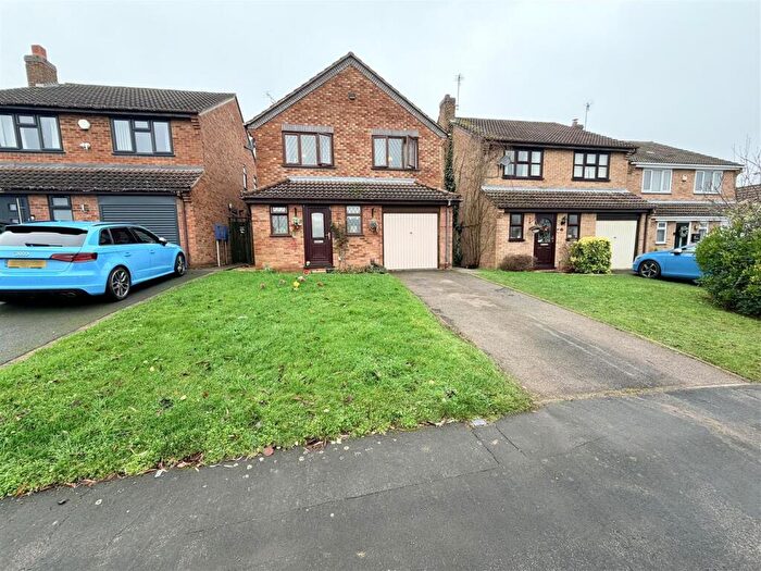 3 Bedroom Detached House For Sale In Wentworth Drive, Whitestone, CV11