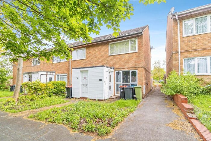 2 Bedroom Flat For Sale In Redbridge, Stantonbury, Milton Keynes, Buckinghamshire, MK14