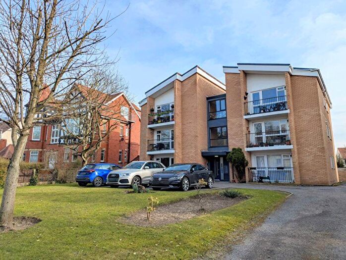 2 Bedroom Flat To Rent In Cambridge Road, Southport, PR9