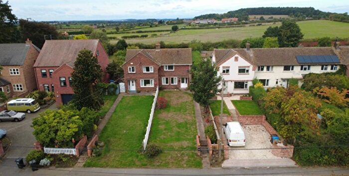 2 Bedroom Semi Detached House For Sale In Everton Sluice Lane, Everton, DN10