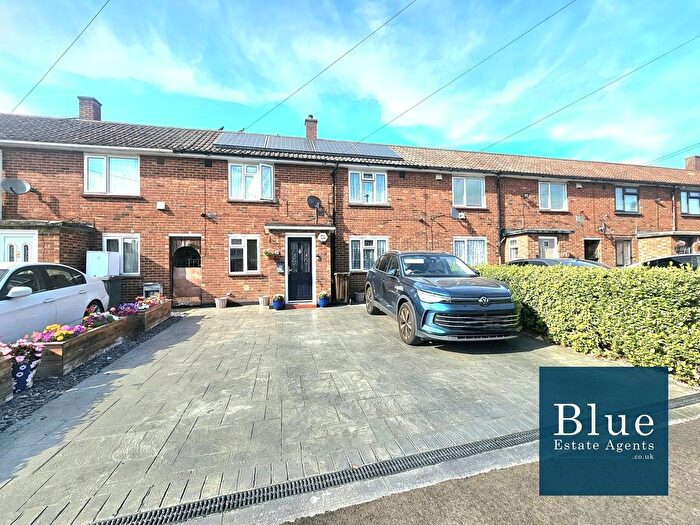 2 Bedroom Terraced House For Sale In Wright Road, Hounslow, TW5