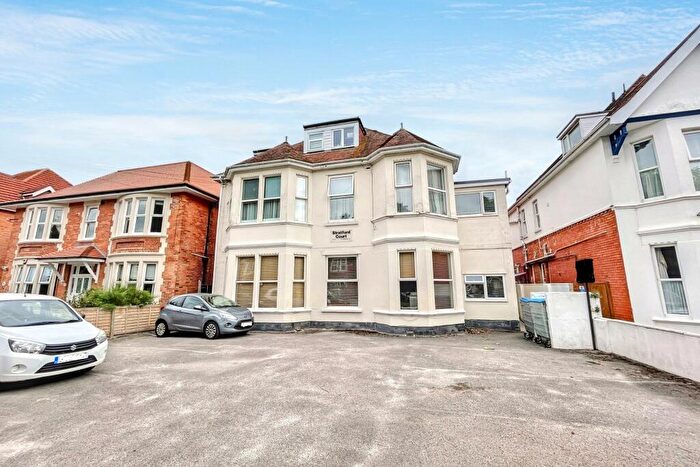 1 Bedroom Flat For Sale In Southbourne, BH6