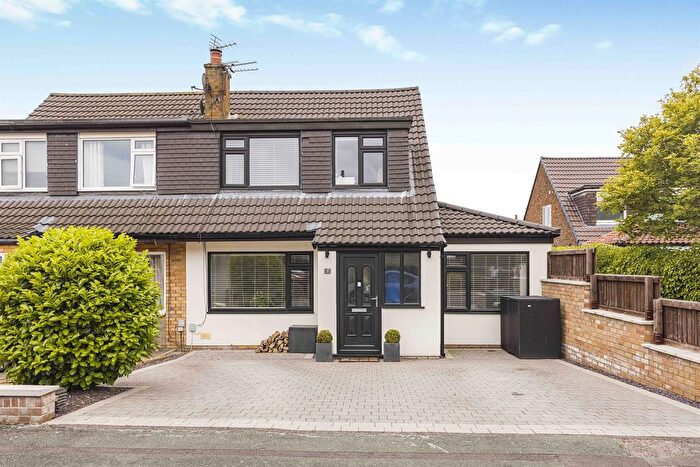 3 Bedroom Semi-Detached House For Sale In Warburton Close, Lymm, WA13