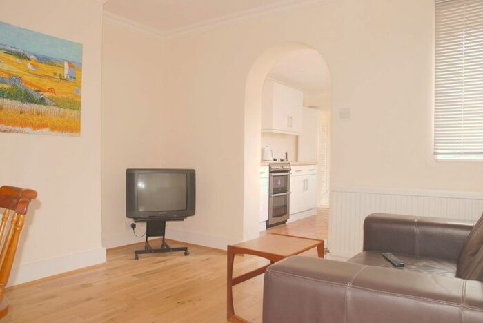 3 Bedroom Semi-Detached House To Rent In Stoughton Road, Stoughton, Guildford, GU2