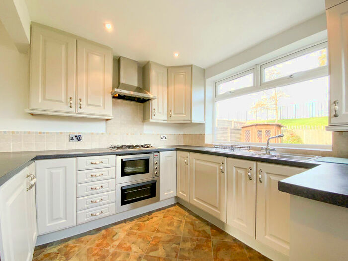 2 Bedroom Bungalow For Sale In West Drive, Tintwistle, Glossop, SK13