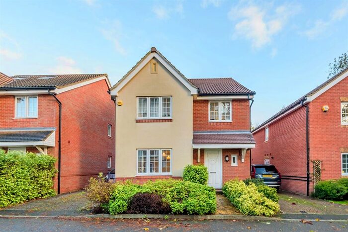 4 Bedroom Detached House To Rent In Whitley Rise, Reading, RG2