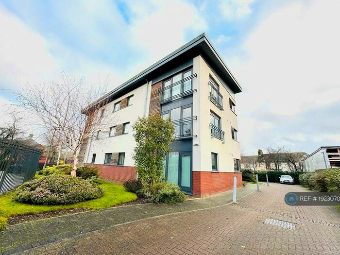 2 Bedroom Flat To Rent In Parkgate, Rosyth, Dunfermline, KY11