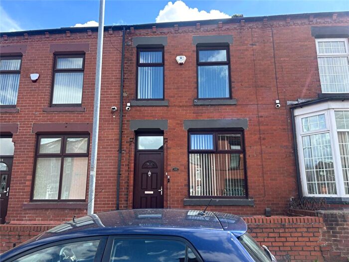 3 Bedroom Terraced House For Sale In Villa Road, Hathershaw, Oldham, OL8