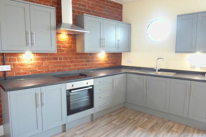 2 Bedroom Flat To Rent In Bolton Road, Bury, BL8