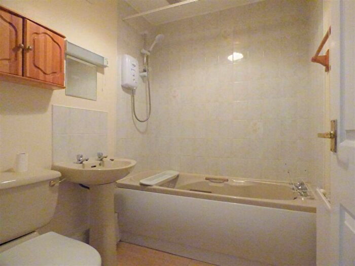 2 Bedroom Apartment To Rent In Bryan Mews, Bidford-on-Avon, B50