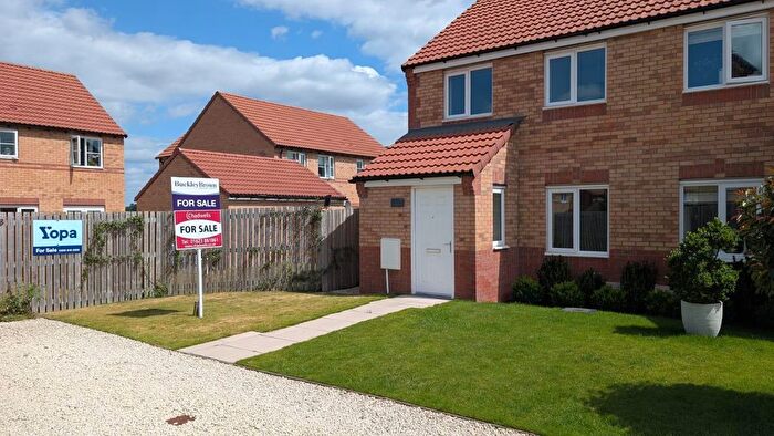 3 Bedroom Semi-Detached House For Sale In Poppy Avenue, New Ollerton, Newark, NG22