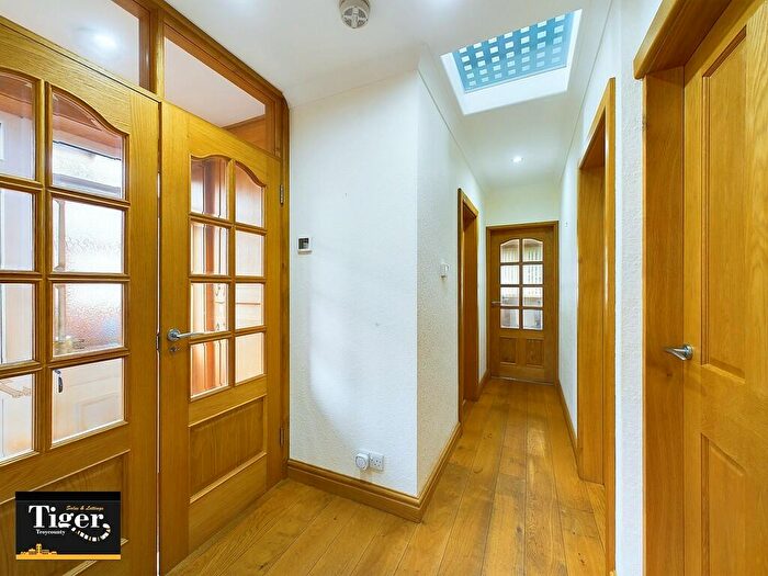 2 Bedroom Semi-Detached Bungalow For Sale In Highfield Road, Blackpool, FY4