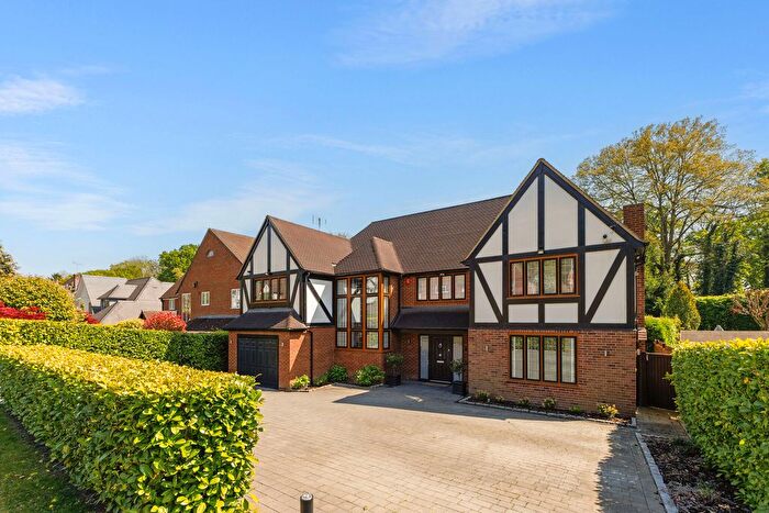 5 Bedroom Detached House For Sale In Howards Wood Drive, Gerrards Cross, SL9