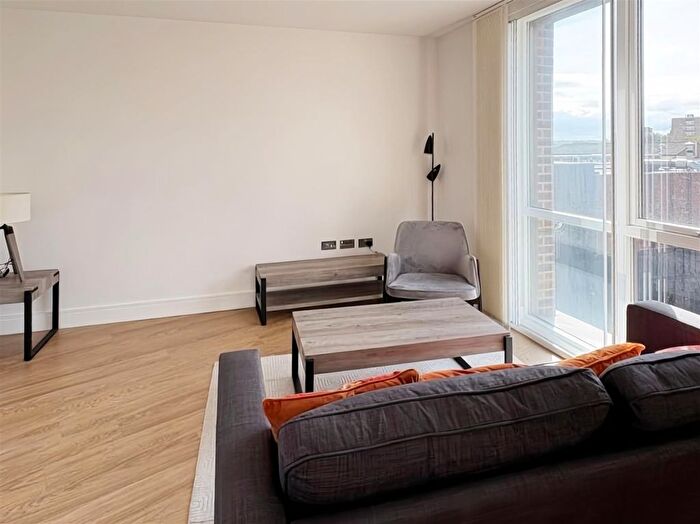 2 Bedroom Flat To Rent In West Timber Yard, Hurst Street, Birmingham, B5