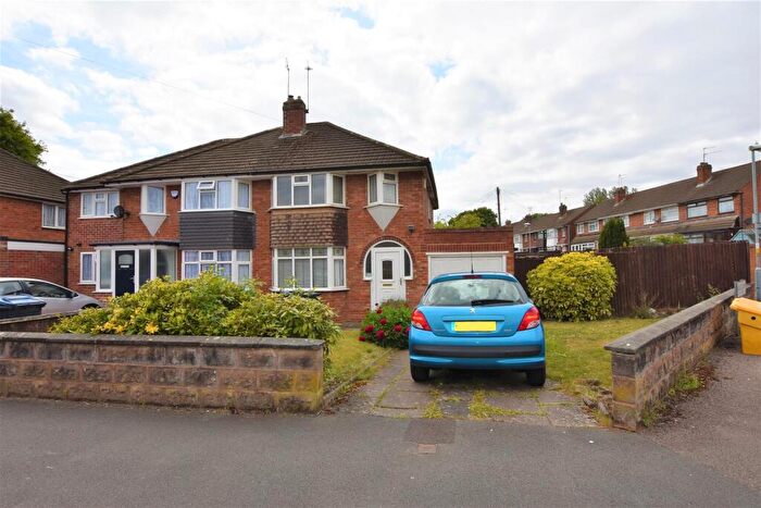 2 Bedroom House To Rent In Frederick Road, Selly Oak, Birmingham, West Midlands, B29