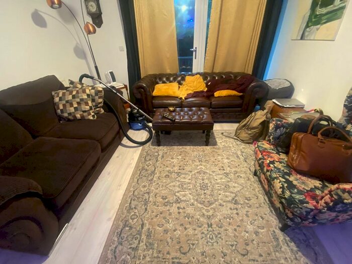 1 Bedroom Flat To Rent In Peacock Close, NW7