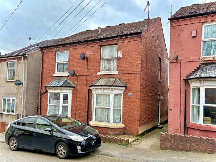 2 Bedroom Semi Detached House For Sale In Waverley Street, Dudley, DY2