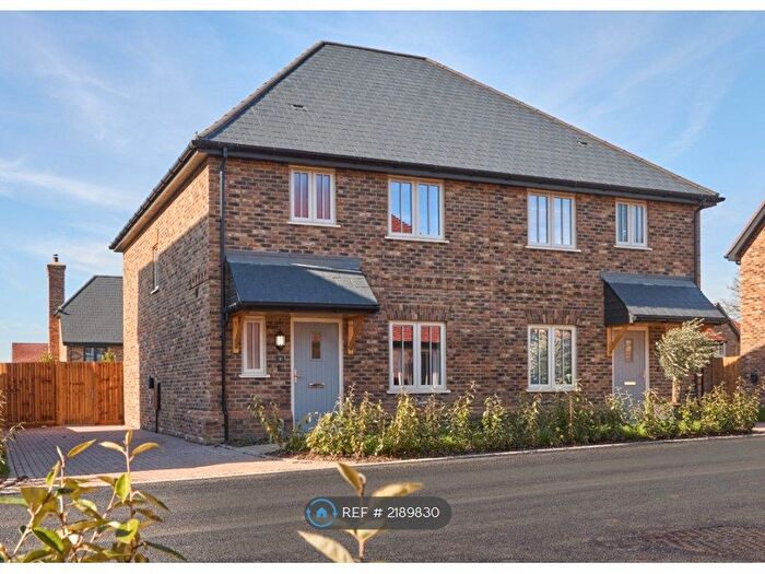 3 Bedroom Semi Detached House To Rent In Red Campion Grove, Rochester, ME3