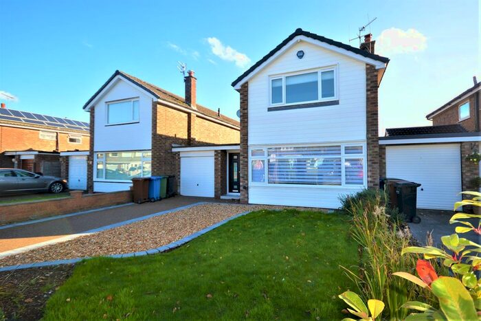 3 Bedroom Link Detached House To Rent In Malmesbury Road, Cheadle Hulme, Cheadle, SK8