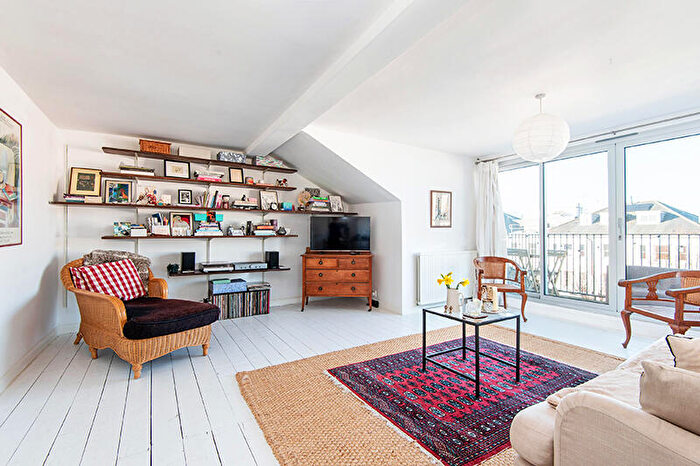 1 Bedroom Flat To Rent In Belsize Grove, Belsize Park, NW3