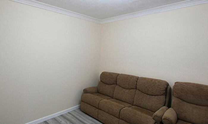 4 Bedroom Terraced House To Rent In West Way, Neasden, NW10