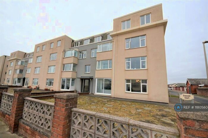 2 Bedroom Flat To Rent In Crescent Court, Blackpool, FY4