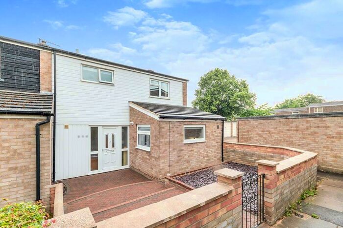 3 Bedroom End Of Terrace House To Rent In Grace Way, Stevenage, Hertfordshire, SG1