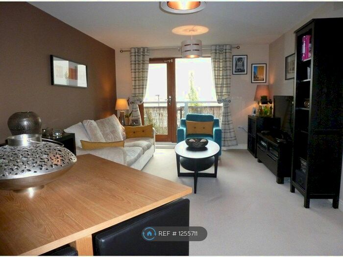 2 Bedroom Flat To Rent In North Star Boulevard, Greenhithe, DA9