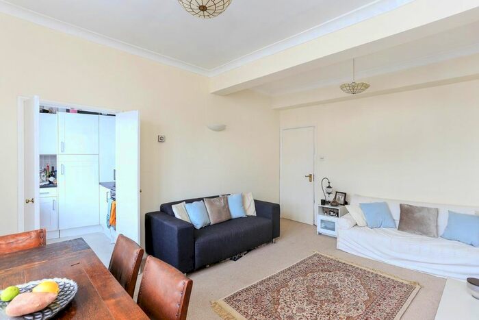 1 Bedroom Flat To Rent In Maclise Road, London, W14