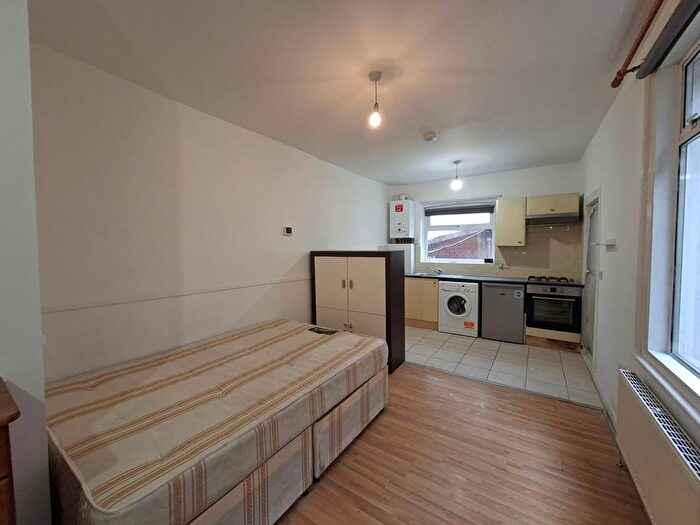 1 Bedroom Studio To Rent In Saint Margaret's Avenue, London, N15