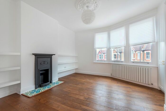 2 Bedroom Maisonette To Rent In Brockley Grove, London SE4