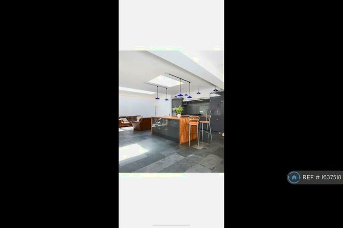 3 Bedroom Detached House To Rent In Tivoli, Cheltenham, GL50