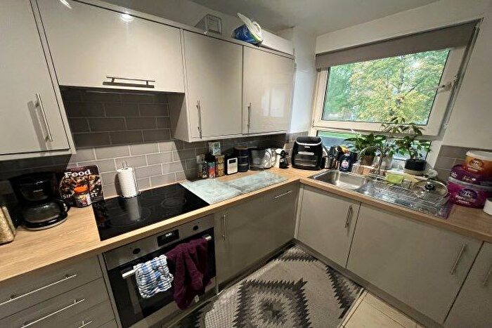 Studio To Rent In Roupell Road, London, SW2