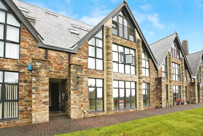 2 Bedroom Flat For Sale In Pochin Drive, St. Austell, Cornwall, PL25