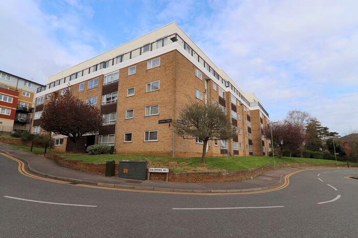2 Bedroom Flat To Rent In Solomons Hill, Rickmansworth, WD3