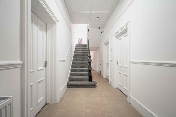 9 Bedroom Detached House To Rent In Willesden Green, Mapesbury Estate, London, NW2