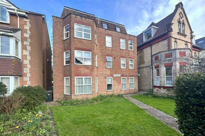 1 Bedroom Flat To Rent In Cranborne Road, Swanage, BH19