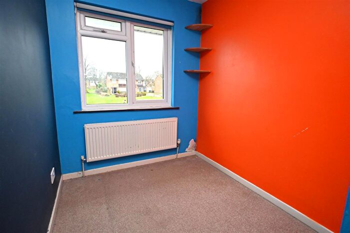 3 Bedroom Terraced House For Sale In Britten Road, Basingstoke, RG22