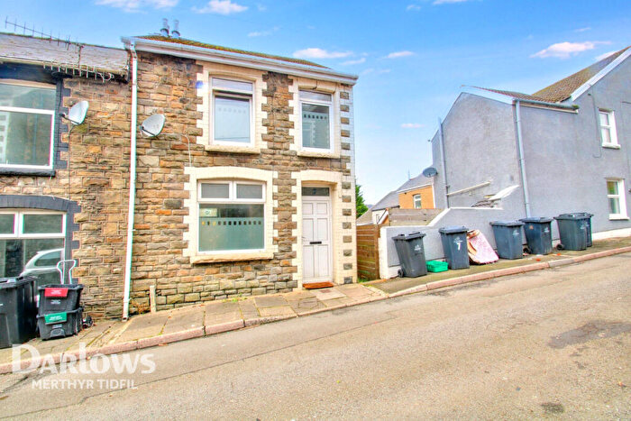 2 Bedroom End Of Terrace House To Rent In Rhiw Parc Road, Abertillery, NP13