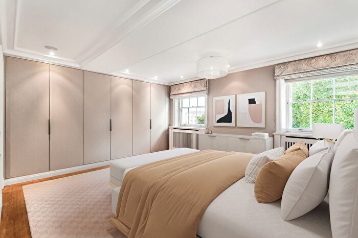 3 Bedroom Terraced House To Rent In Onslow Square, South Kensington, SW7