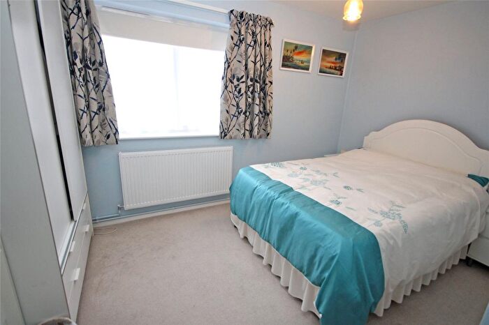 3 Bedroom Bungalow For Sale In Hatfield Court, New Milton, Hampshire, BH25