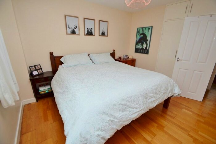 2 Bedroom Flat To Rent In Wellesley Court, Bathurst Walk, Iver, Buckinghamshire SL0