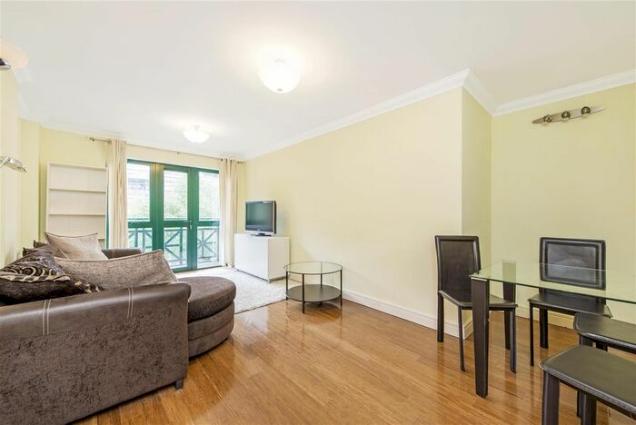 2 Bedroom Flat To Rent In Octavia House, Medway Street, Westminster, London, SW1P