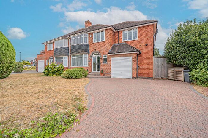 6 Bedroom Semi-Detached House For Sale In Richmond Road, Solihull, B92
