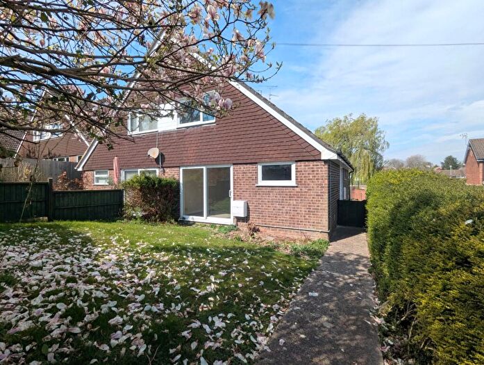 3 Bedroom Semi-Detached House To Rent In Oaktree Avenue, Pucklechurch, Bristol, Gloucestershire, BS16